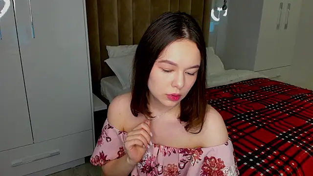 LovelyJane online show from 12/20/24, 11:21