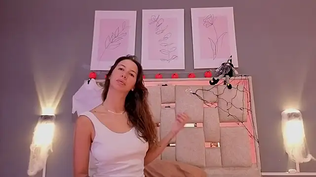 jolie lov online show from 10/01/25, 01:06