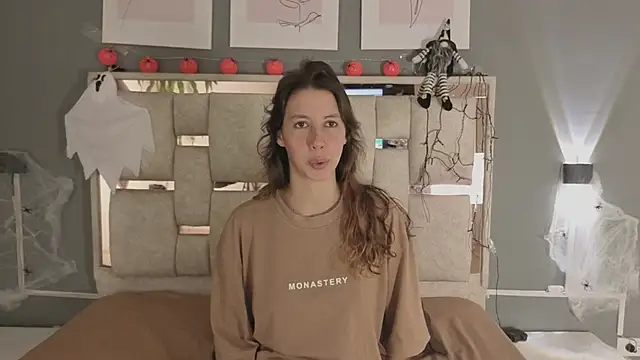 jolie lov online show from 10/24/25, 01:18