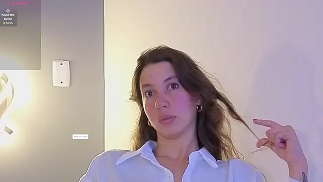 Snapshot of jolie_lov chatting on 02/06/26, 03:04 jolie lov online show from 02/06/26, 03:04