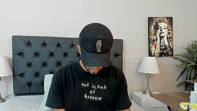 Robin Rief online show from 09/30/25, 03:33