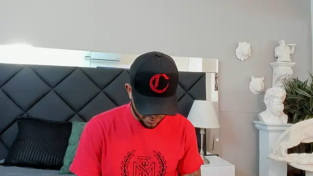 Robin Rief online show from 11/27/25, 03:41