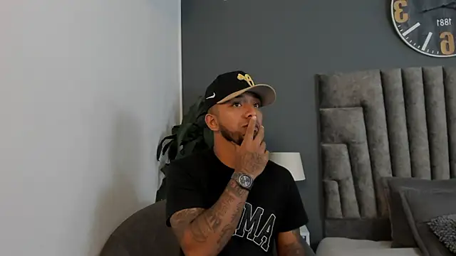 Robin Rief online show from 12/03/25, 03:36