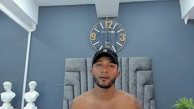 Robin Rief online show from 04/19/26, 07:38