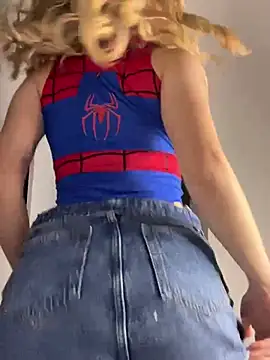 Snapshot of NicoleCut chatting on 01/31/25, 11:24 NicoleCut online show from 01/31/25, 11:24