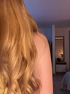 Snapshot of NicoleCut chatting on 02/07/25, 11:23 NicoleCut online show from 02/07/25, 11:23