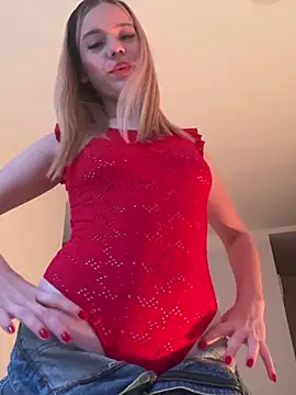 Snapshot of NicoleCut chatting on 03/02/25, 11:29 NicoleCut online show from 03/02/25, 11:29