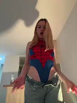 Snapshot of NicoleCut chatting on 03/14/25, 11:01 NicoleCut online show from 03/14/25, 11:01