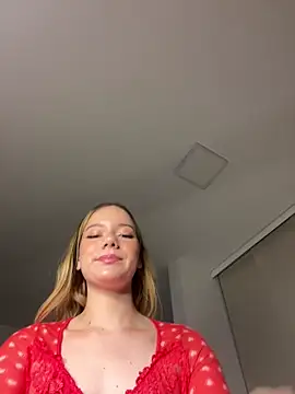 Snapshot of NicoleCut chatting on 10/02/25, 10:33 NicoleCut online show from 10/02/25, 10:33