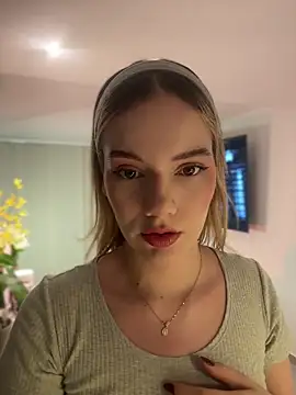 NicoleCut online show from 03/25/26, 09:59