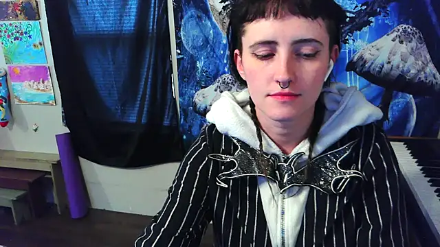  hellostormy  online show from 11/24/25, 06:18