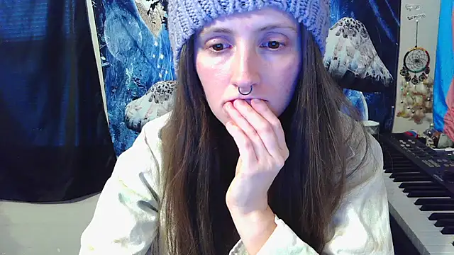  hellostormy  online show from 12/18/25, 04:13