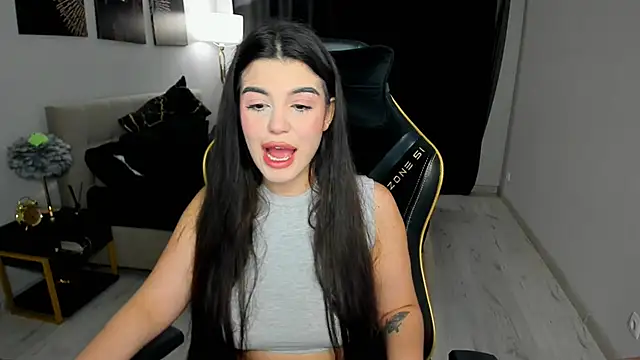 AlluringAriel online show from 04/03/26, 07:12