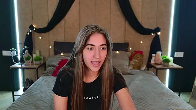 Teresa Stane online show from 02/19/25, 02:55