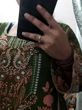 Haniya-143 online show from 10/26/25, 01:06