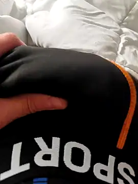 ariel-rick online show from 12/24/24, 09:17