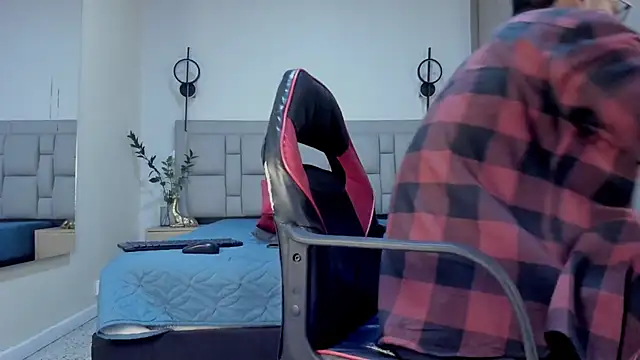 JEFFREY COTTOM online show from 12/01/25, 03:28