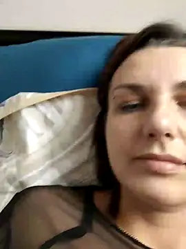 Snapshot of Magic__smile chatting on 12/23/24, 08:33 Magic smile online show from 12/23/24, 08:33