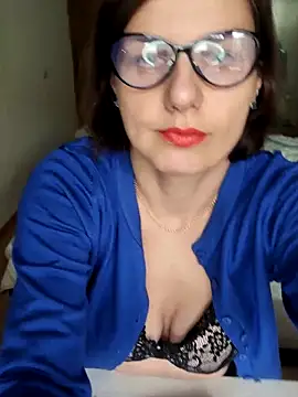 Snapshot of Magic__smile chatting on 03/17/25, 08:18 Magic smile online show from 03/17/25, 08:18