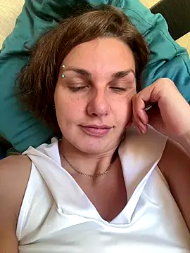 Snapshot of Magic__smile chatting on 10/02/25, 07:48 Magic smile online show from 10/02/25, 07:48