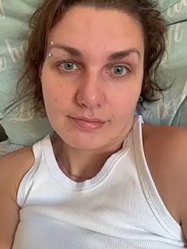 Snapshot of Magic__smile chatting on 10/25/25, 08:00 Magic smile online show from 10/25/25, 08:00