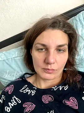 Snapshot of Magic__smile chatting on 11/28/25, 05:43 Magic smile online show from 11/28/25, 05:43