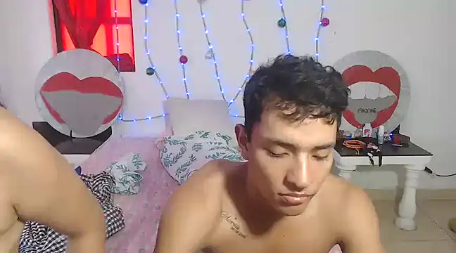 Snapshot of PartySexting chatting on 12/22/24, 12:05 PartySexting online show from 12/22/24, 12:05