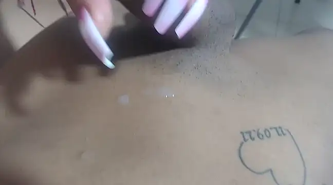 Snapshot of PartySexting chatting on 01/02/25, 11:41 PartySexting online show from 01/02/25, 11:41