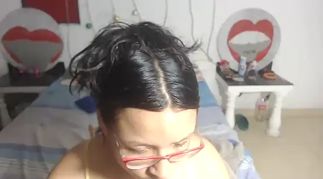 Snapshot of PartySexting chatting on 01/12/25, 03:17 PartySexting online show from 01/12/25, 03:17