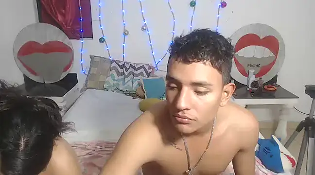 Snapshot of PartySexting chatting on 01/18/25, 08:52 PartySexting online show from 01/18/25, 08:52