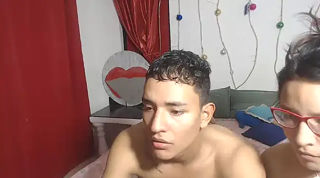 Snapshot of PartySexting chatting on 01/21/25, 02:11 PartySexting online show from 01/21/25, 02:11