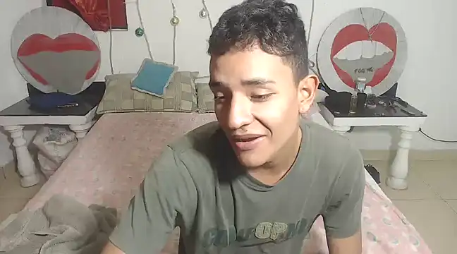 Snapshot of PartySexting chatting on 01/22/25, 02:15 PartySexting online show from 01/22/25, 02:15