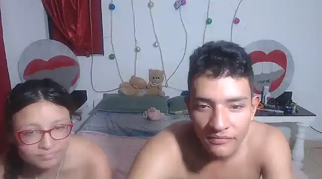 Snapshot of PartySexting chatting on 01/25/25, 08:10 PartySexting online show from 01/25/25, 08:10