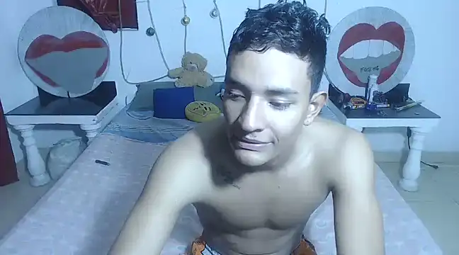 Snapshot of PartySexting chatting on 01/26/25, 02:03 PartySexting online show from 01/26/25, 02:03