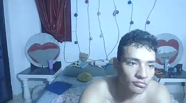 Snapshot of PartySexting chatting on 01/27/25, 02:10 PartySexting online show from 01/27/25, 02:10