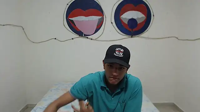 Snapshot of PartySexting chatting on 02/18/25, 09:09 PartySexting online show from 02/18/25, 09:09