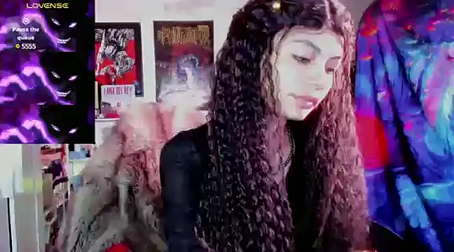 Snapshot of _sakae_ chatting on 02/08/25, 05:51 sakae online show from 02/08/25, 05:51