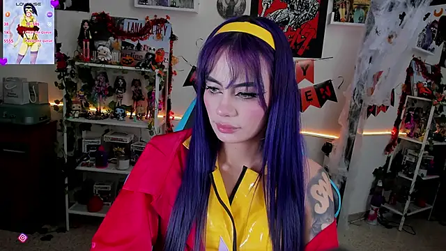 Snapshot of _sakae_ chatting on 10/28/25, 12:30 sakae online show from 10/28/25, 12:30