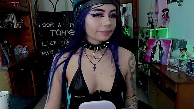 Snapshot of _sakae_ chatting on 03/28/26, 10:15 sakae online show from 03/28/26, 10:15