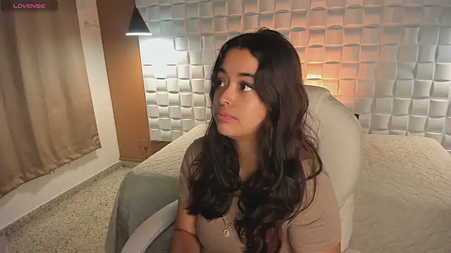 Ariana Pierce online show from 09/28/25, 01:16