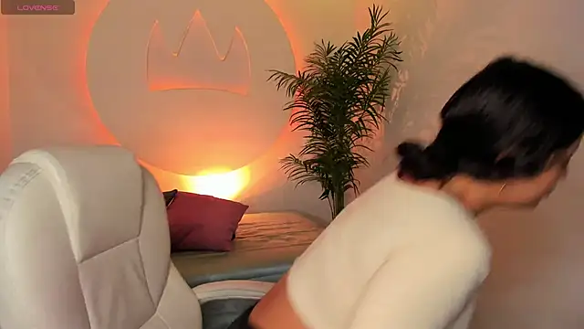 Ariana Pierce online show from 11/28/25, 01:03