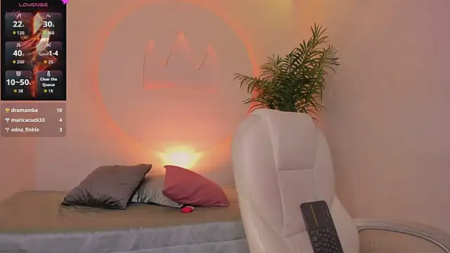 Ariana Pierce online show from 11/30/25, 01:37