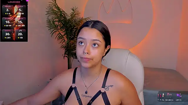 Ariana Pierce online show from 12/03/25, 01:42