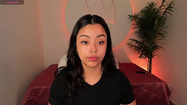 Ariana Pierce online show from 12/14/25, 12:43