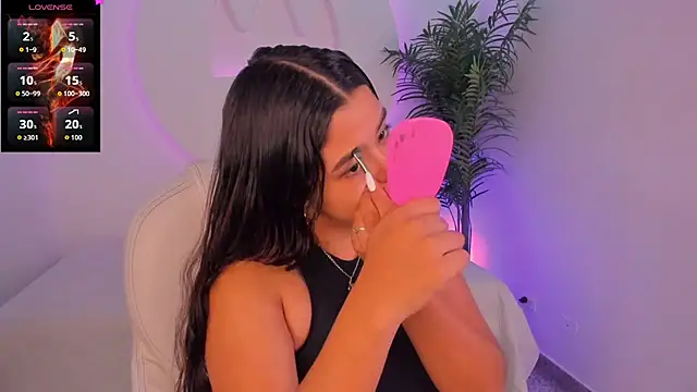 Ariana Pierce online show from 12/19/25, 12:34