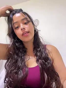 Ariana Pierce online show from 05/17/26, 03:08