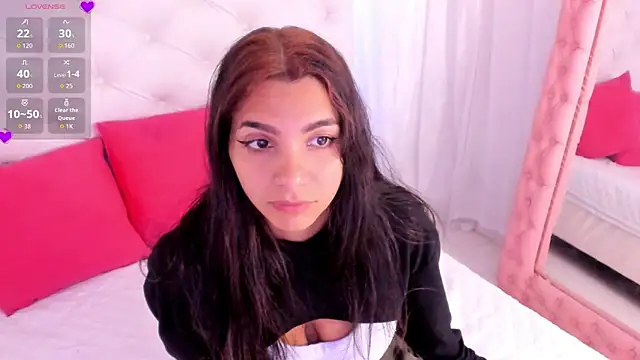 anchela-garcia1 online show from 10/06/25, 02:14