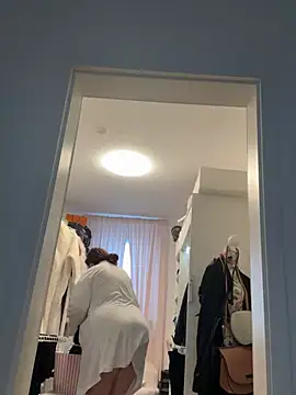 Engel mia online show from 01/15/26, 10:42