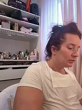 Engel mia online show from 01/17/26, 01:05