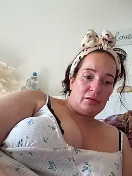 Engel mia online show from 04/11/26, 08:29